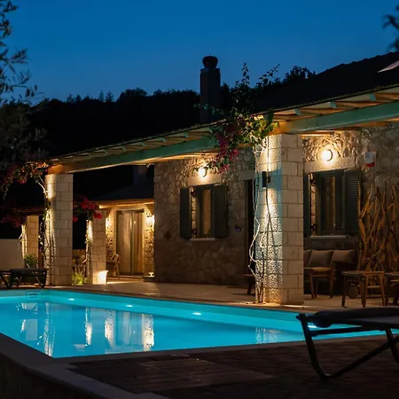 ゲストハウス Plasis Country 2 4*