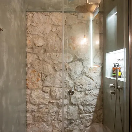 Plasis Country 2 4* イリア