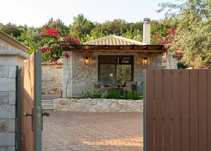 Plasis Country 2 4* Íria